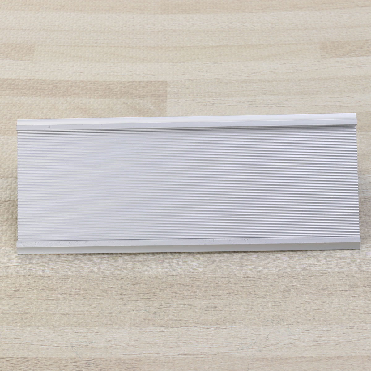 Алюминиевый L-образный футляр  – обзор и цена Desk Name Plate