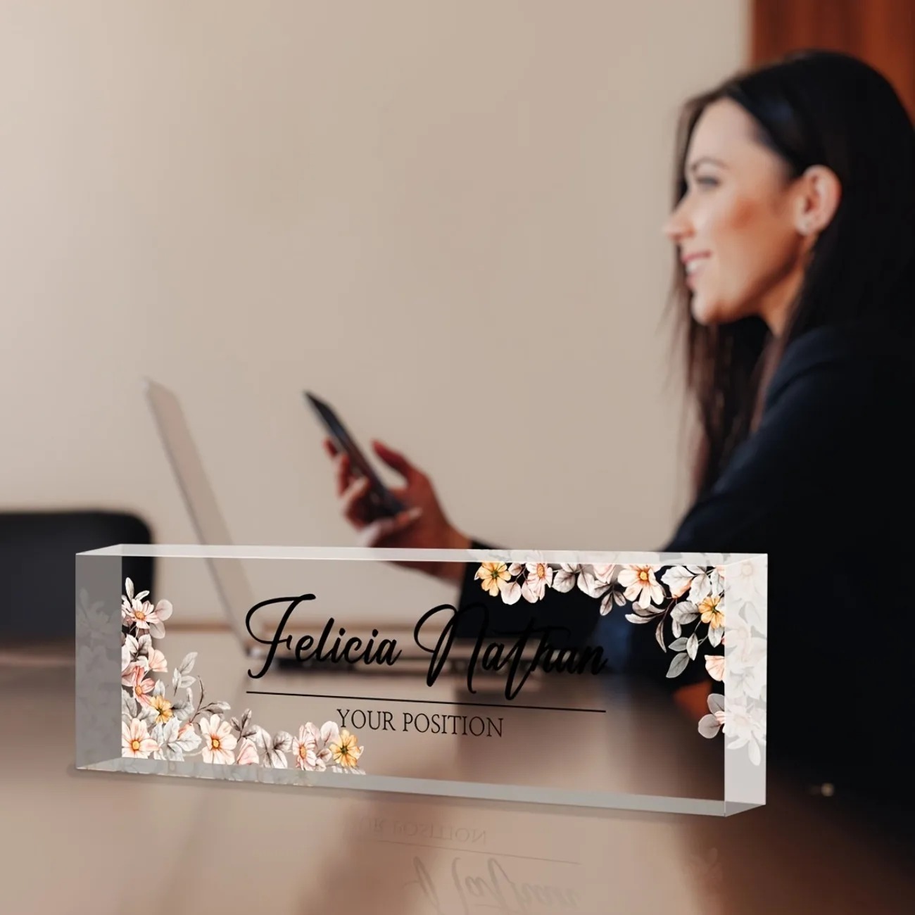 2D плоская акриловая табличка  – обзор и цена Desk Name Plate