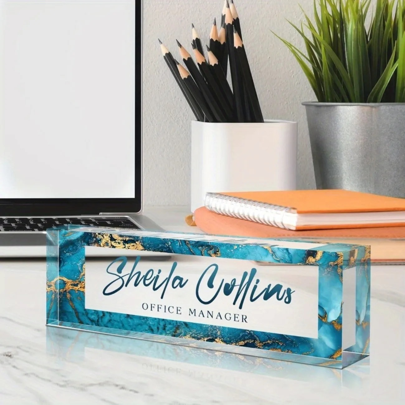 [2D плоская] Забавная персонал – обзор и цена Desk Name Plate