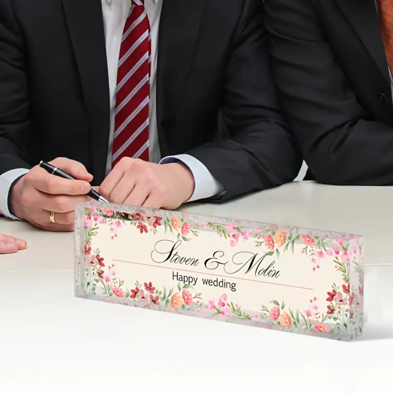 Настраиваемая 2D акриловая таб – обзор и цена Desk Name Plate